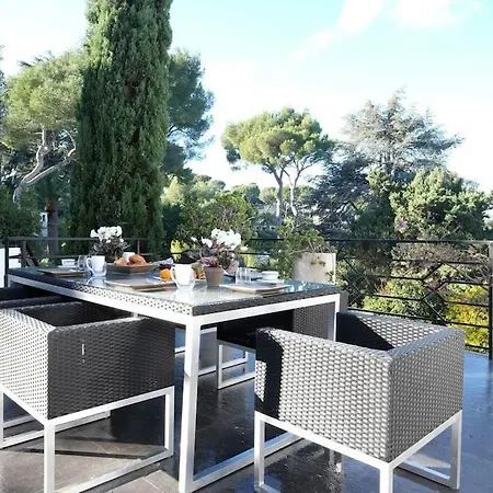 Villa Beautiful 5 Bedroom With Direct Sea View